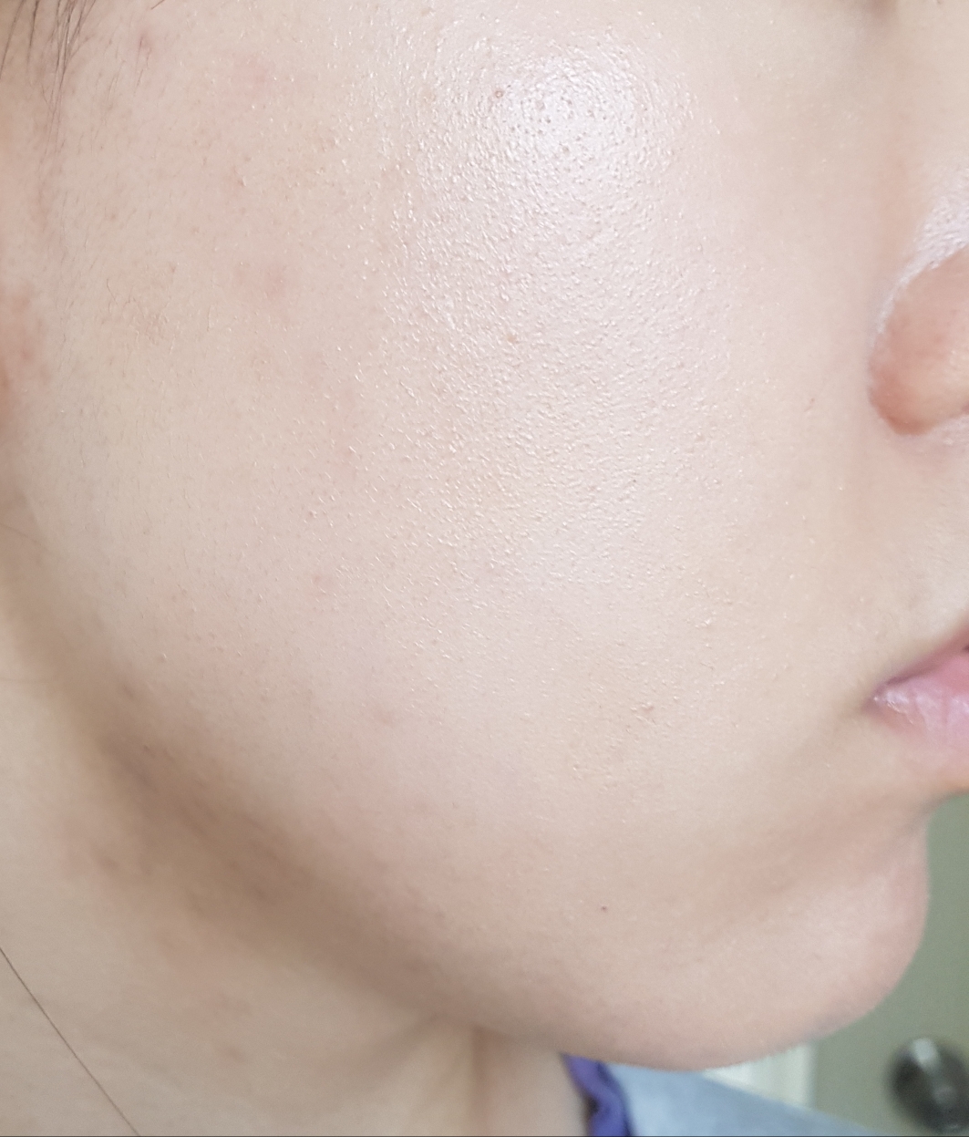 Real user review photo of Teint Idol Ultra Wear Foundation [SPF15] [110C Ivory]