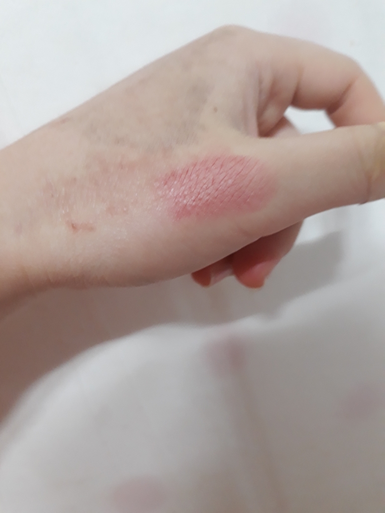 더페이스샵 (THEFACESHOP) 모이스처 터치 립스틱 [PP01 퍼플판타지] review image