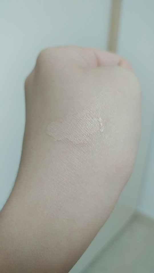 Real user review photo of BIG COVER SKIN FIT CONCEALER PRO [N05 Sand]