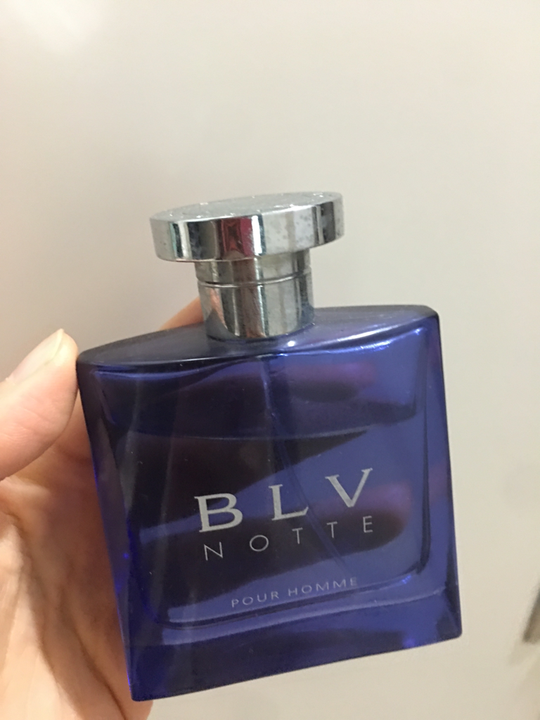 蓝色浓郁男士淡香水的真实用户使用照片
