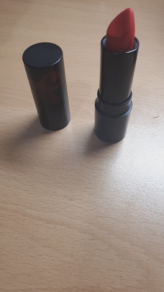 toocoolforschool Glam Rock Vampire Kiss Red Edition [No. 4 Vamp Cheeks] review image