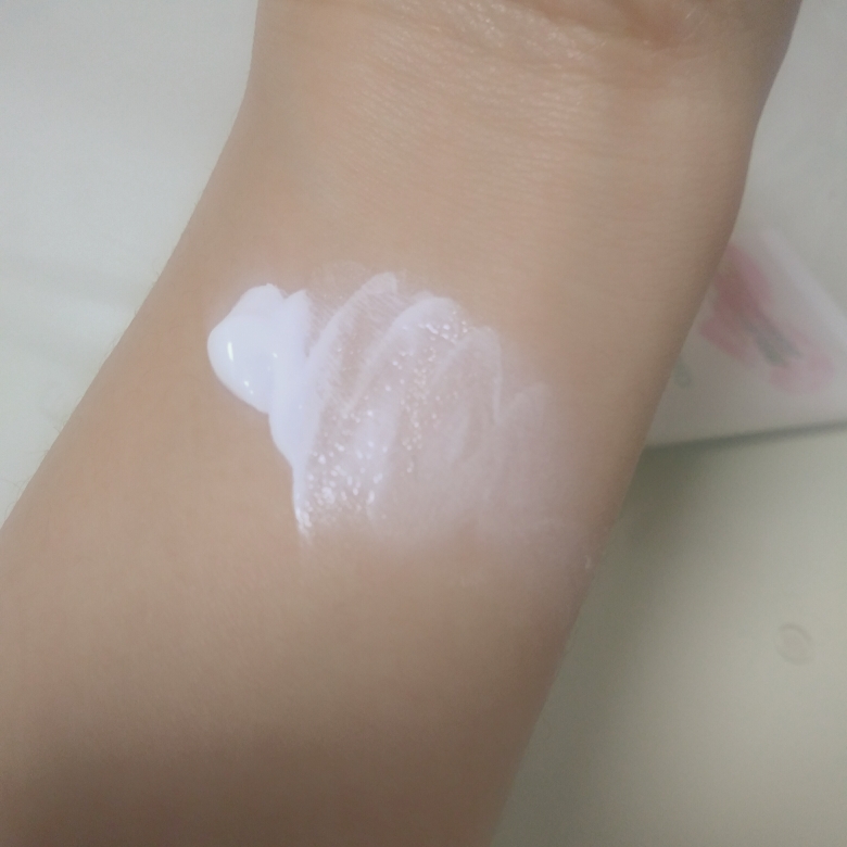 16号云朵美白乳液的真实用户使用照片