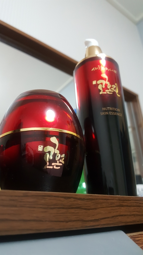 Real user review photo of Nutrition Skin Essence