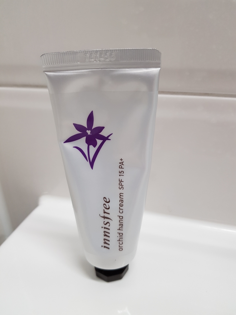 Real user review photo of Jeju Orchid Hand Cream [SPF15/PA+]