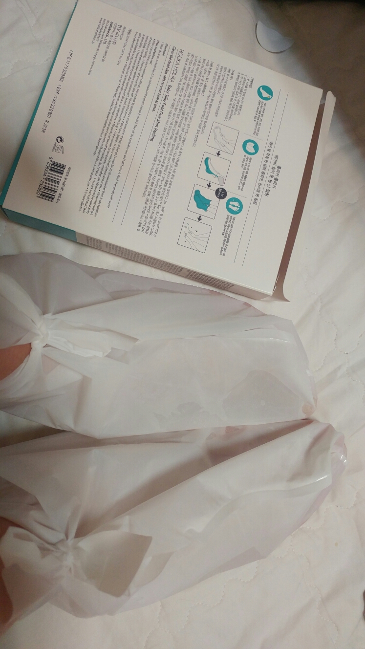 홀리카홀리카 (HOLIKAHOLIKA) 베이비 실키 풋 원 샷 필링 review image