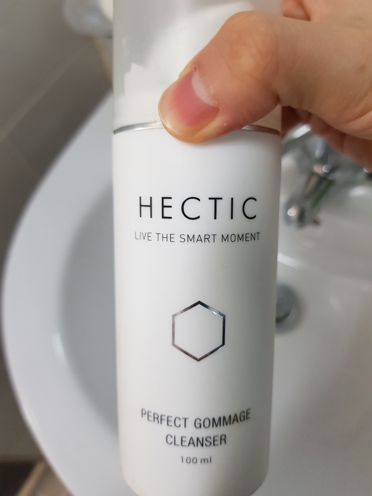 HECTIC Perfect Gommage Cleanser review image