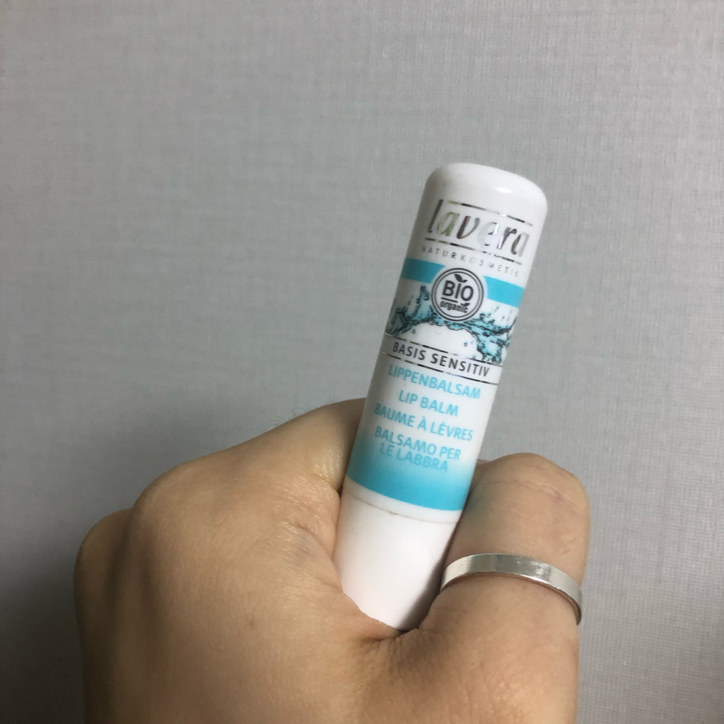 基础敏感润唇膏的真实用户使用照片