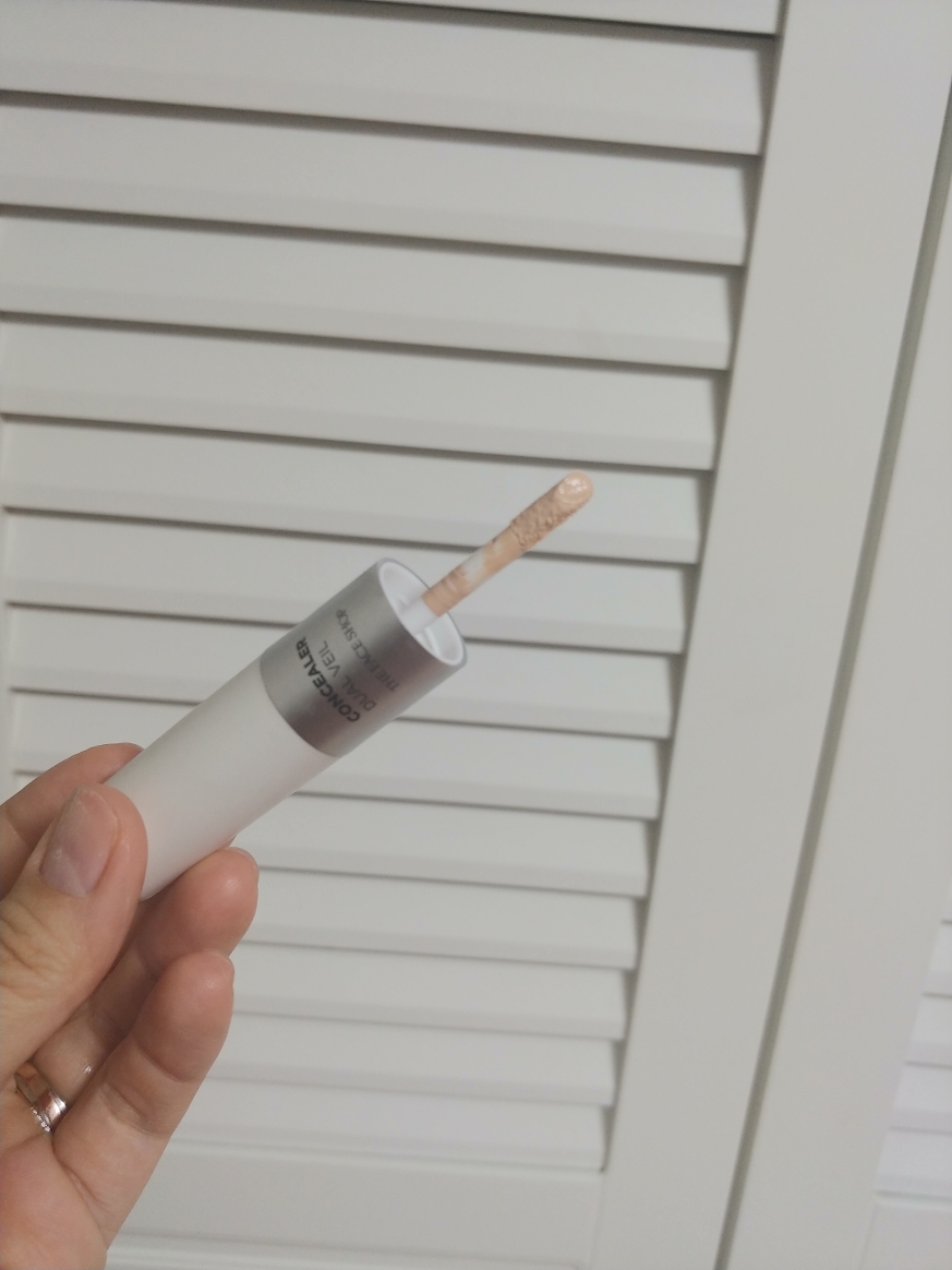 THEFACESHOP Concealer Dual Veil [V107 Ivory Beige] (Apeach) review image
