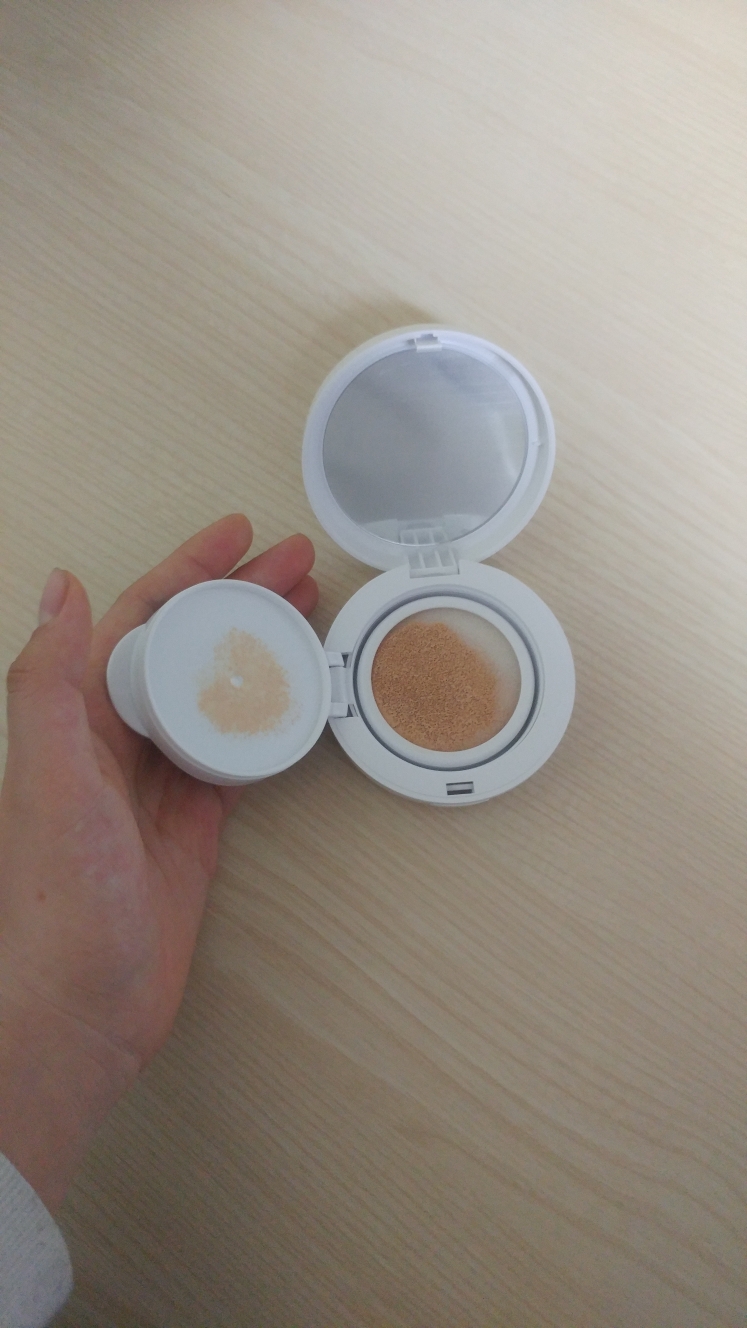 白雪公主靠垫 [SPF50+/PA++++] [第 21 期］的真实用户使用照片