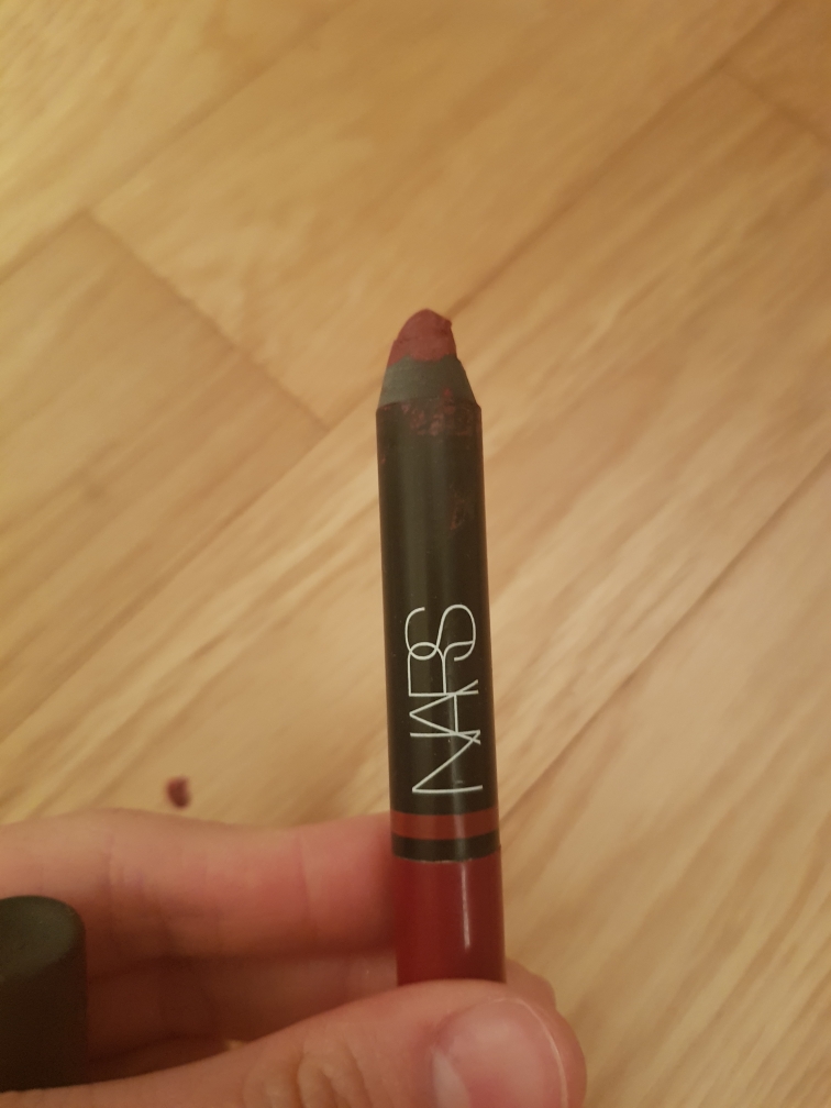 나스 (NARS) 벨벳 매트 립 펜슬 [컨수밍레드] review image