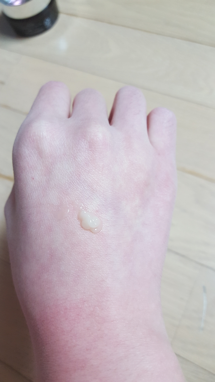 케어존 (CAREZONE) 닥터솔루션 리큐어 터닝 에센스 review image