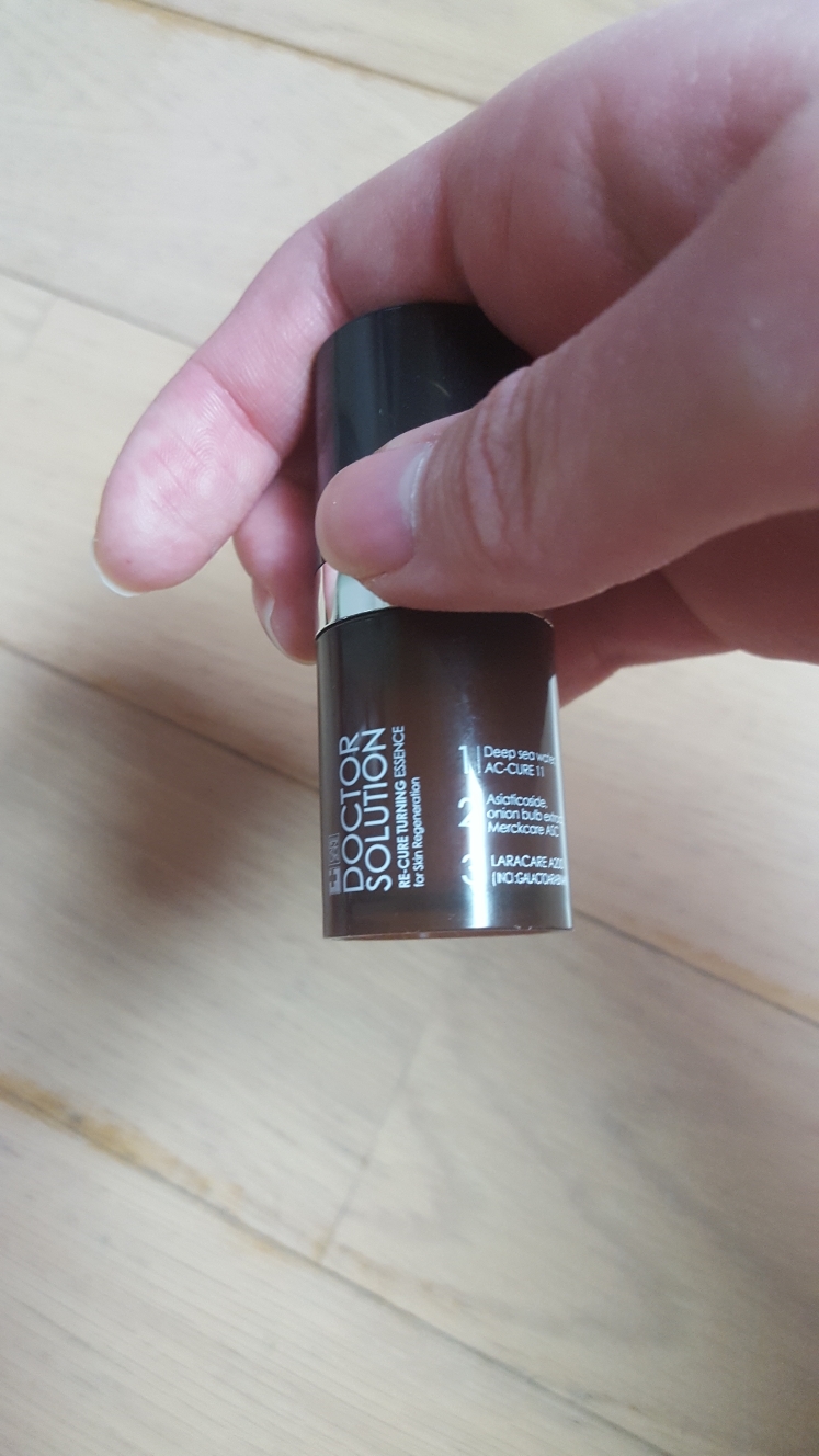 케어존 (CAREZONE) 닥터솔루션 리큐어 터닝 에센스 review image