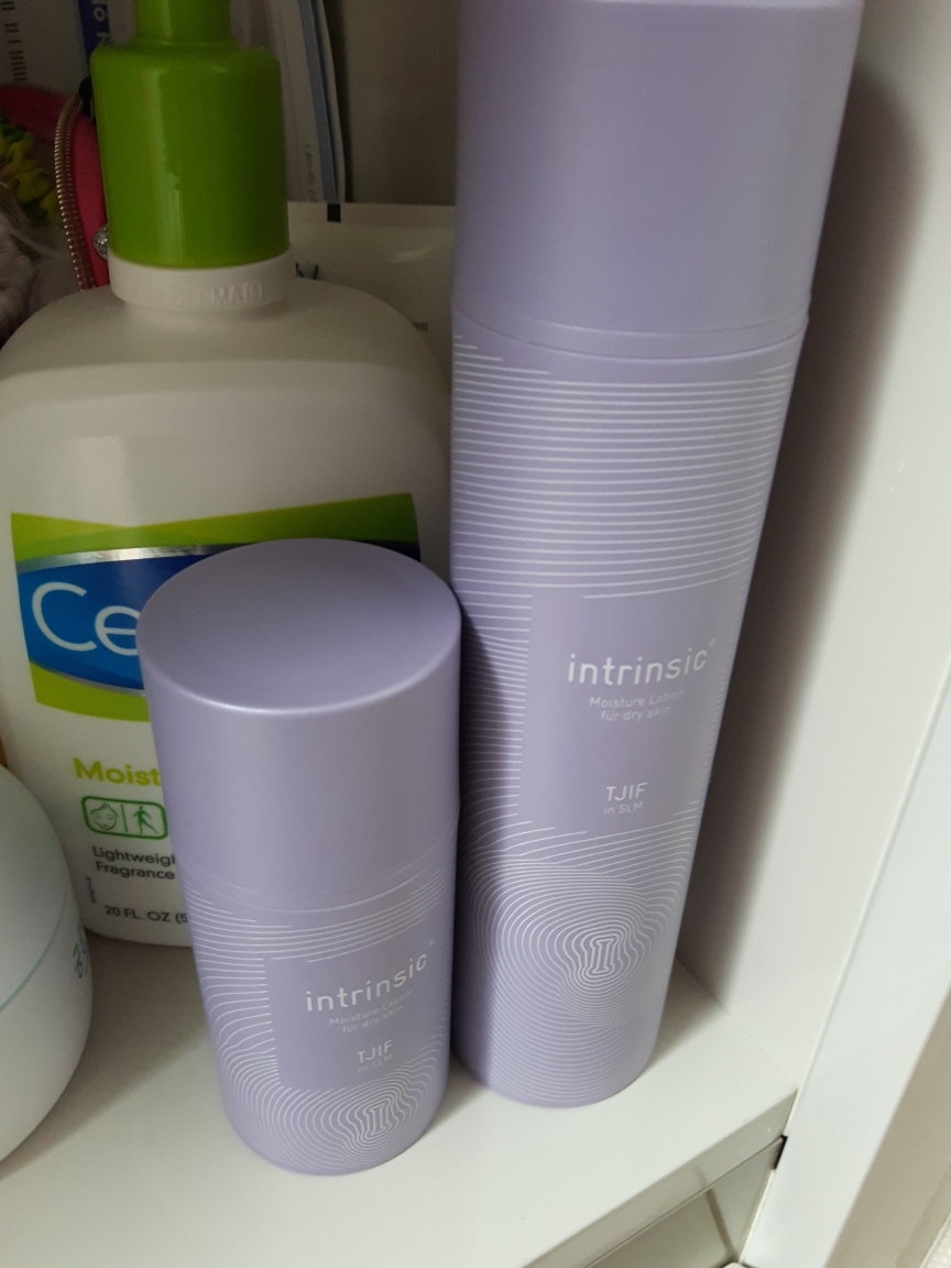 保湿乳液的真实用户使用照片