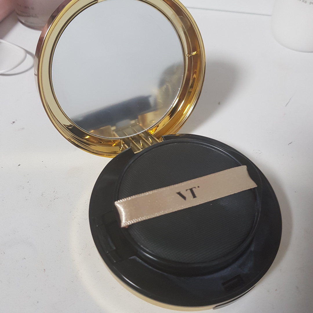 精华肌底液契约 [SPF50+/PA+++] [编号 21 浅米色] [色号 21的真实用户使用照片