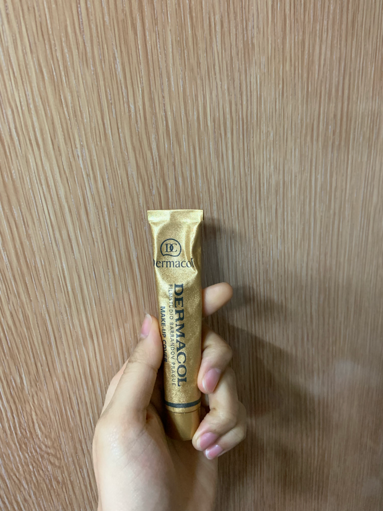 Real user review photo of Makeup Cover Waterproof Foundation [No.208 Bright Beige]