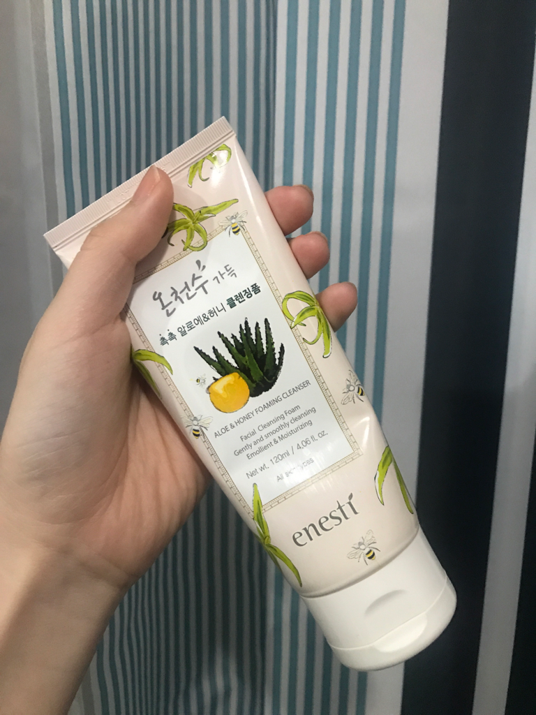 에네스티 (enesti) 온천수가득 촉촉 알로에&허니 클렌징폼 review image