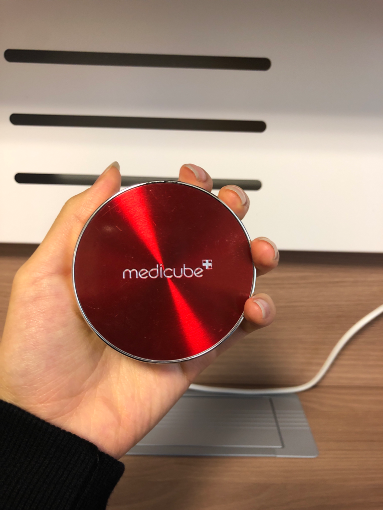 Real user review photo of Red Capsule Cushion [SPF50+/PA+++] [No. 23 Natural Beige]