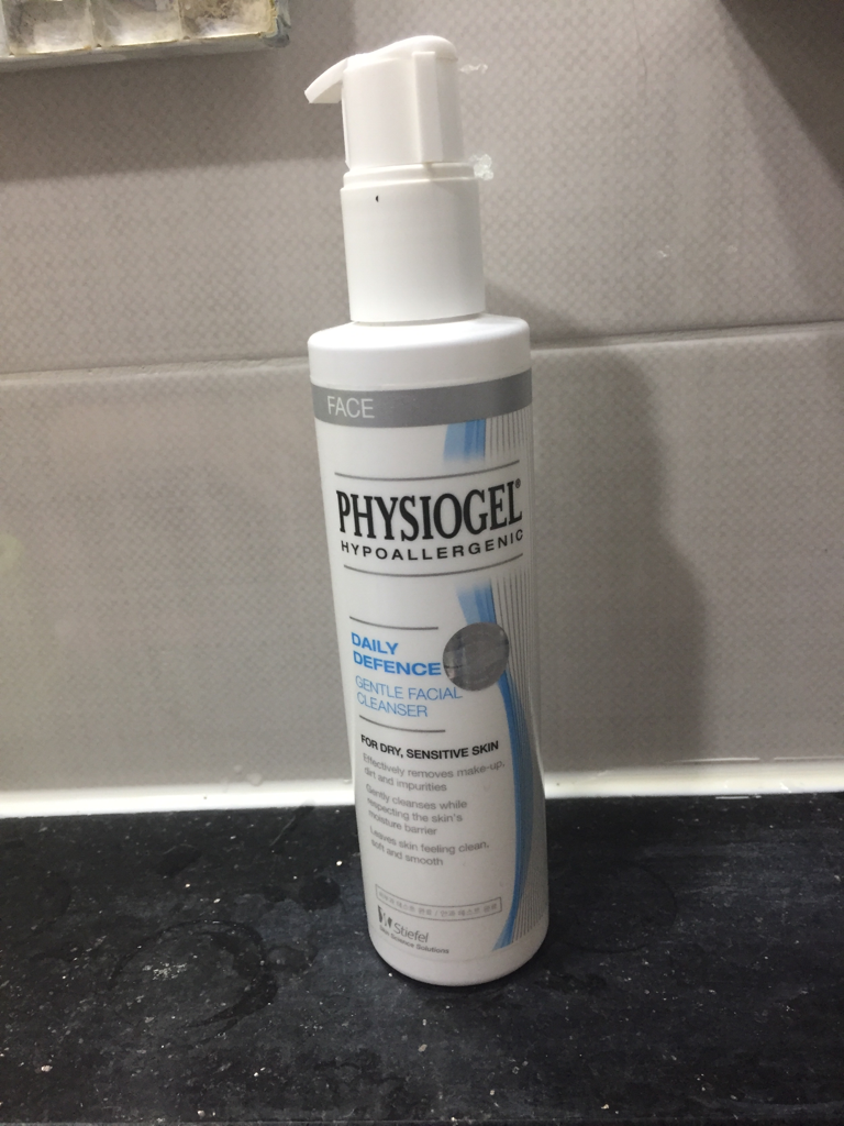 피지오겔 (PHYSIOGEL) 데일리 디펜스 젠틀 페이셜 클린저 review image