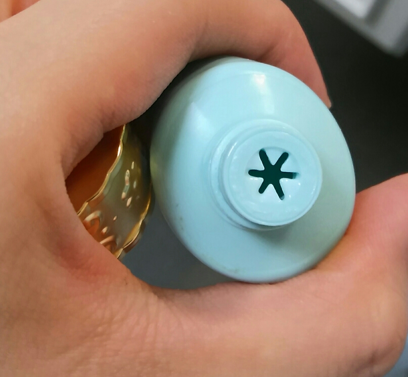 안나수이 (ANNASUI) 브라이트닝 핸드크림 review image