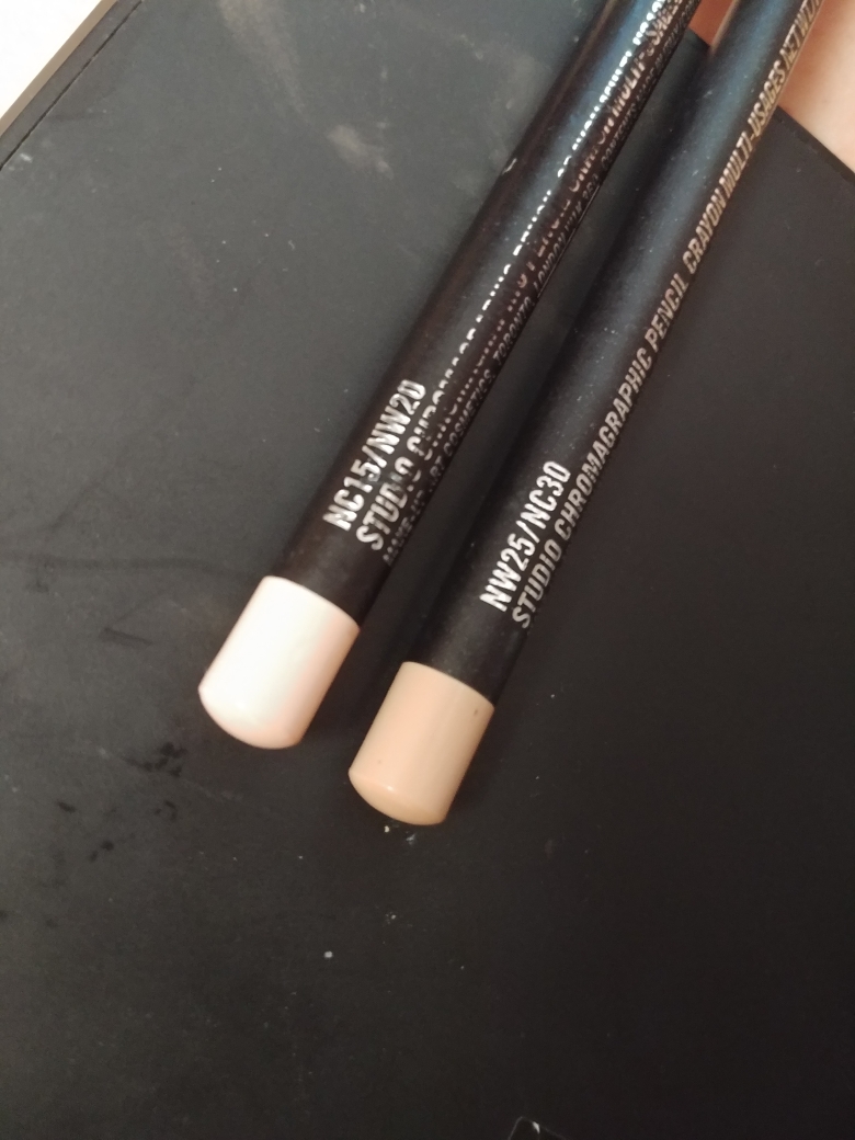 マック (MAC) スタジオクロマグラフィックペンシル [NW25/NC30] 口コミ