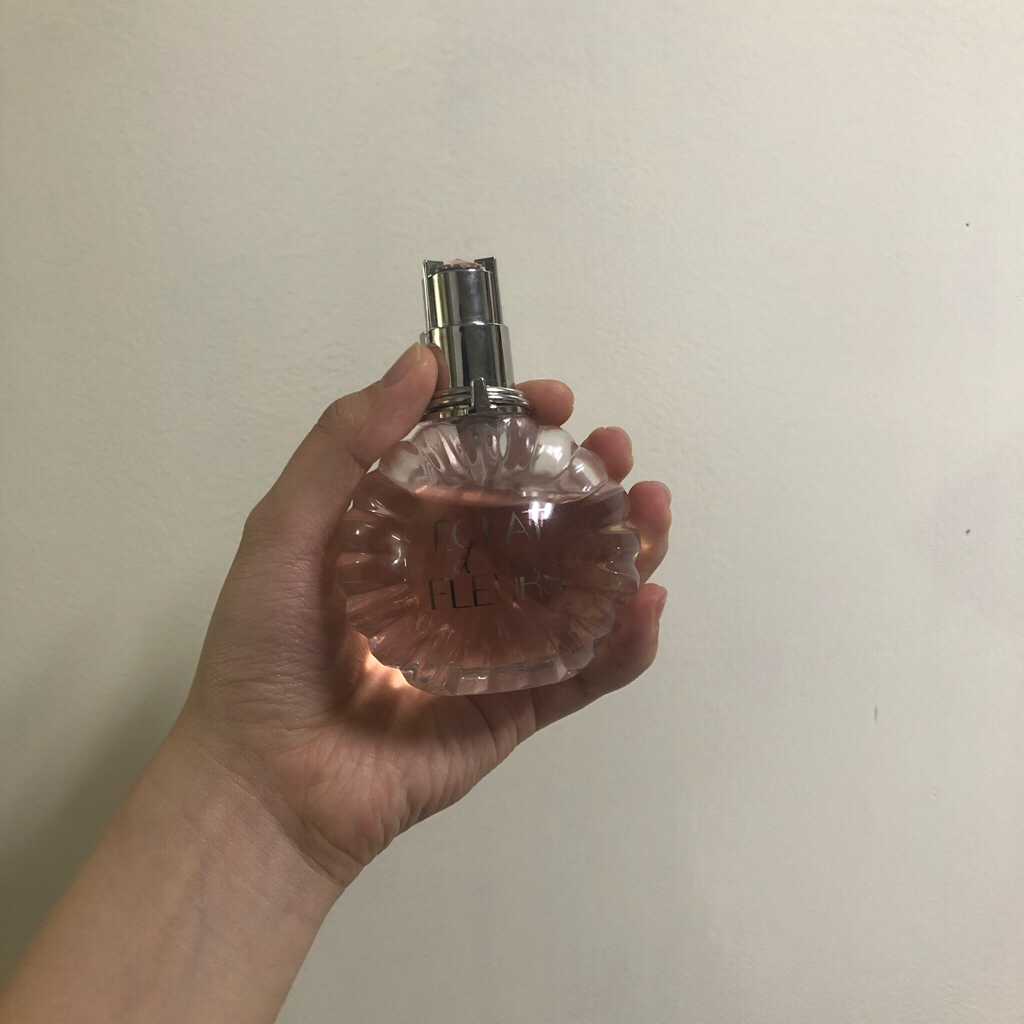 艾克拉·德·弗勒尔香水的真实用户使用照片