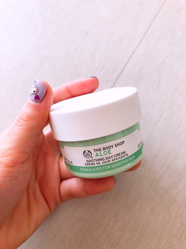 THEBODYSHOP Aloe Soothing Day Cream Reviews for 40 and Above | Hwahae