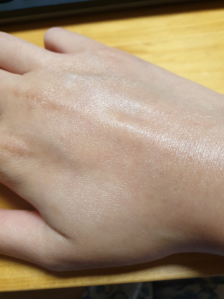 Real user review photo of The Therapy Oil Drop Anti-Aging Serum