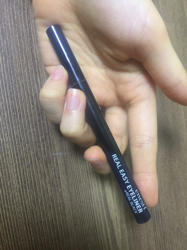 黑棕简易眼线笔的真实用户使用照片
