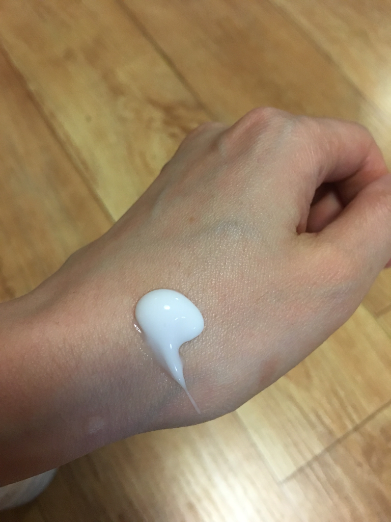 Real user review photo of Petit Bijou Cotton Snow Moisture Body Lotion