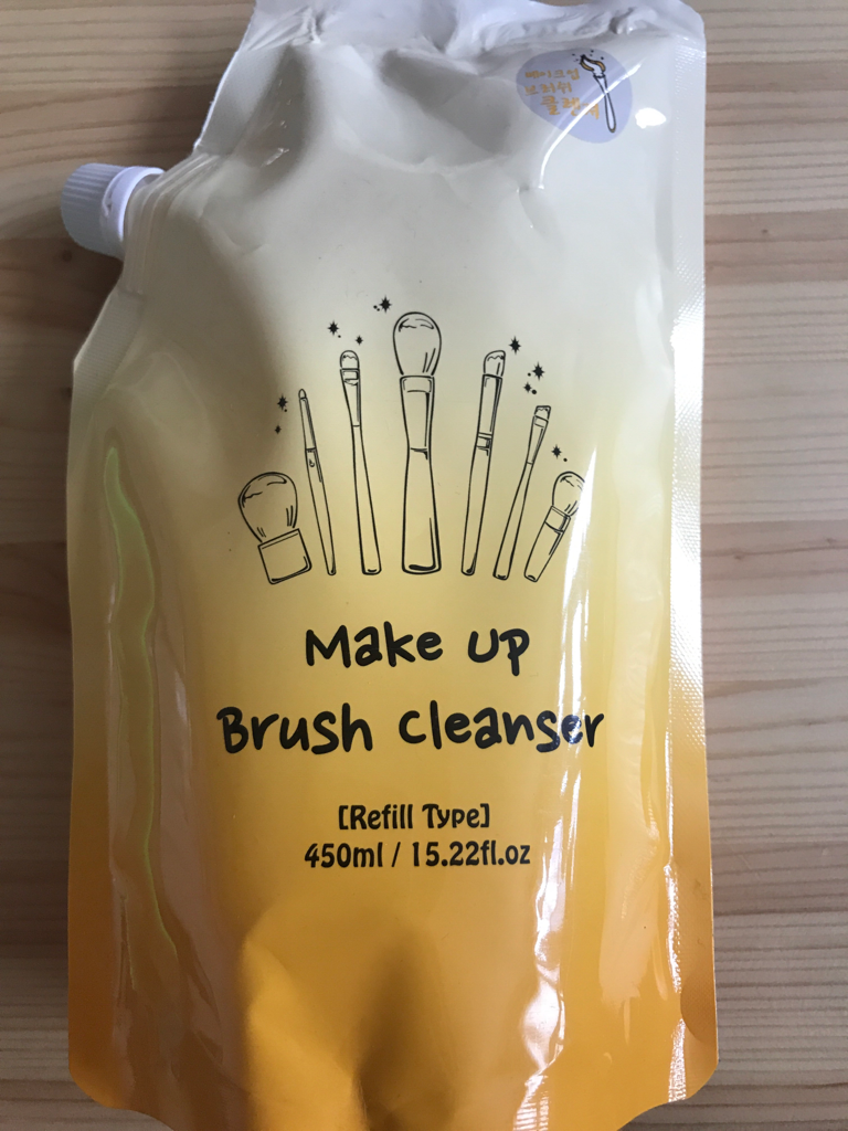 OLIVEYOUNG makeup brush cleanser review image