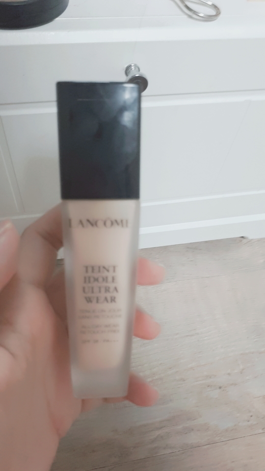 Real user review photo of Teint Idol Ultra Wear Foundation [SPF15] [110C Ivory]