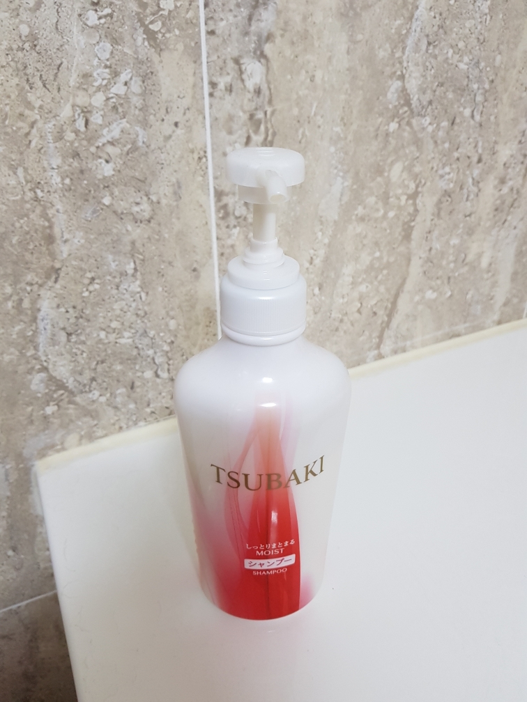 Real user review photo of MOIST SHAMPOO