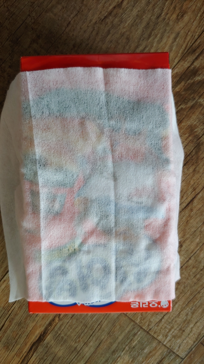 新生儿护理湿巾的真实用户使用照片