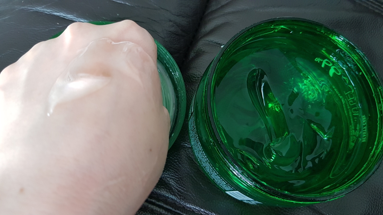 Real user review photo of Aloe Vera 98% Soothing Gel