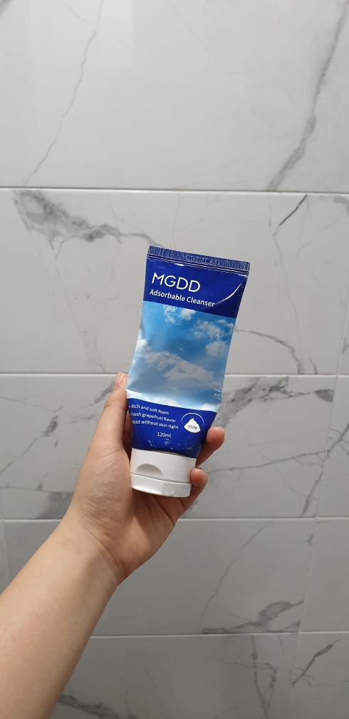 吸附洁面乳的真实用户使用照片