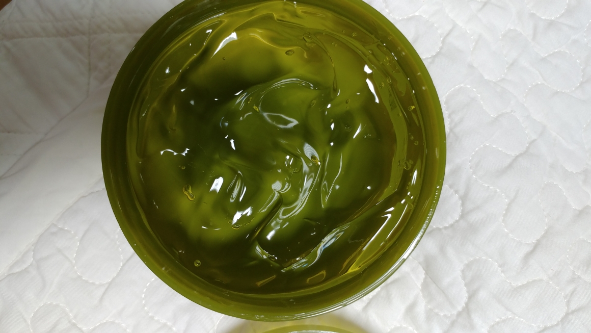Real user review photo of Aloe Vera 98% Soothing Gel