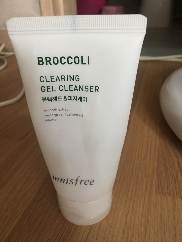 INNISFREE Superfood Broccoli Clearing Gel Cleanser review image