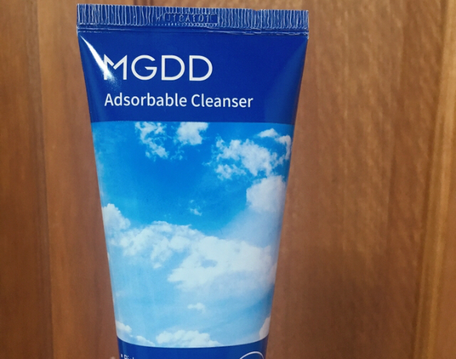 吸附洁面乳的真实用户使用照片