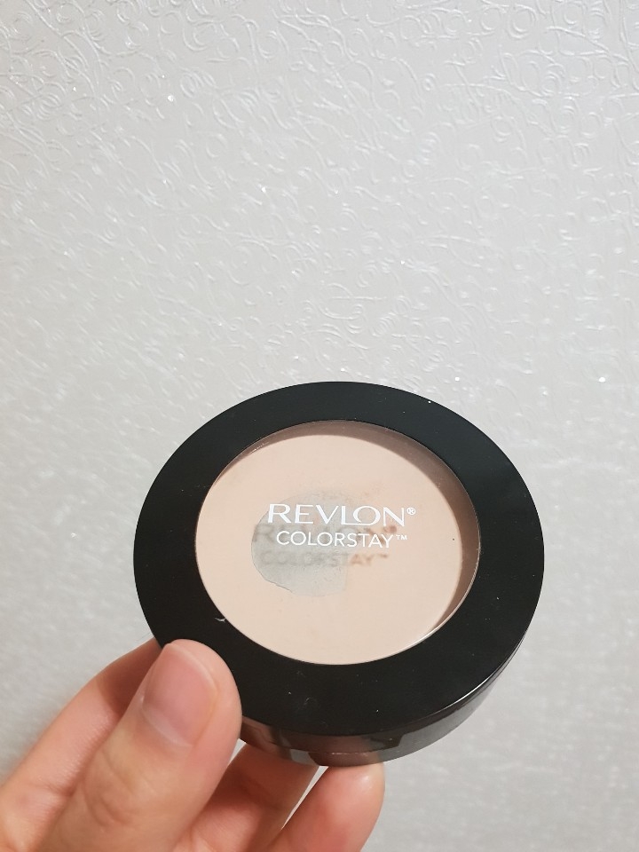 레브론 (REVLON) 컬러스테이 프레스드 파우더 [830 라이트/미디움] review image