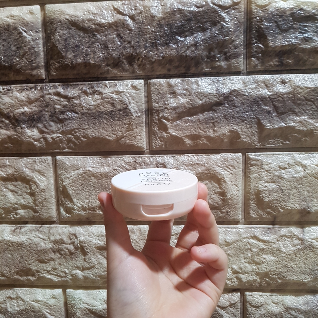 Real user review photo of Pore ​​Master Sebum Control Pact [No. 2 Pink Beige]