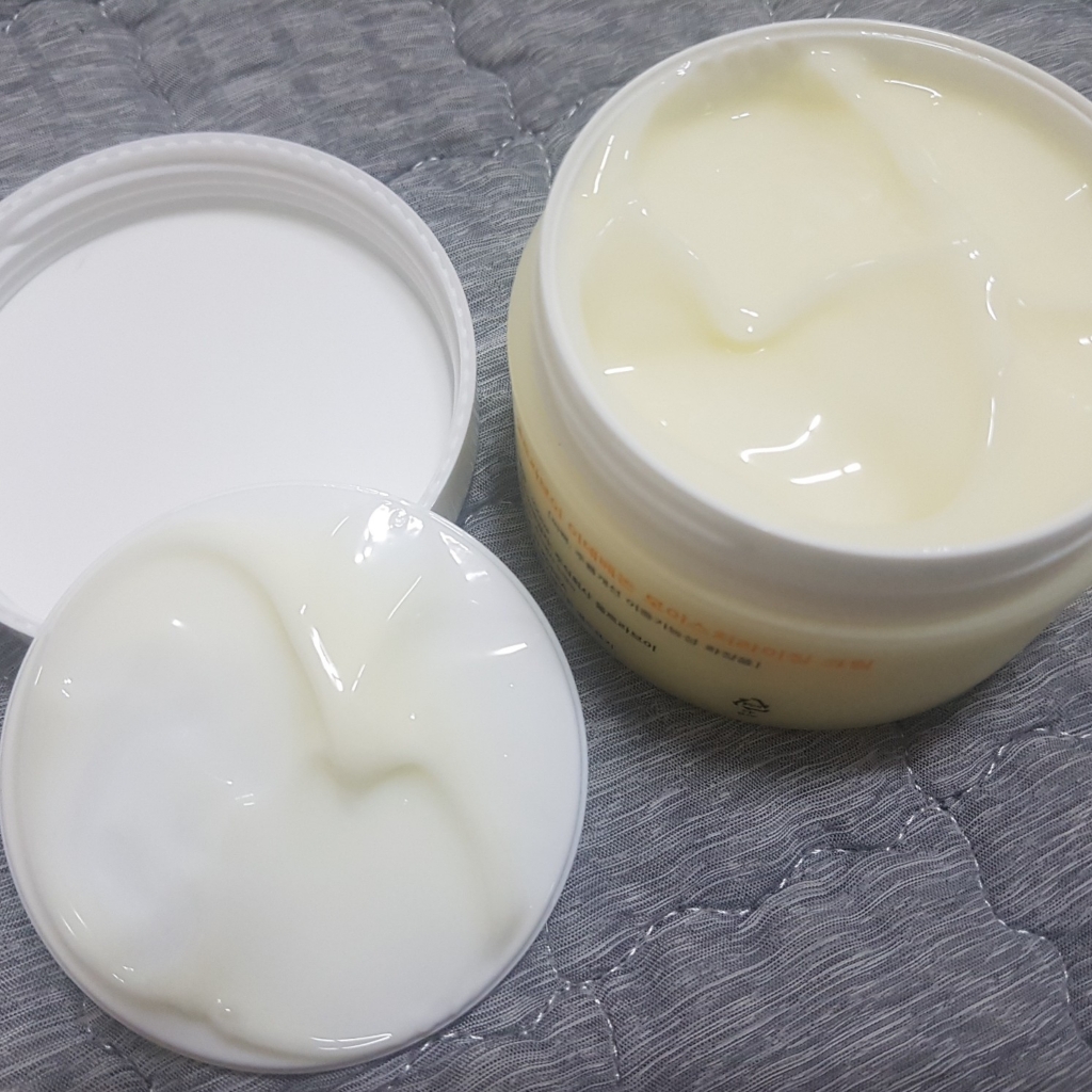 울트라브이 (UltraV) 이데베논 모이스춰라이징 크림 review image