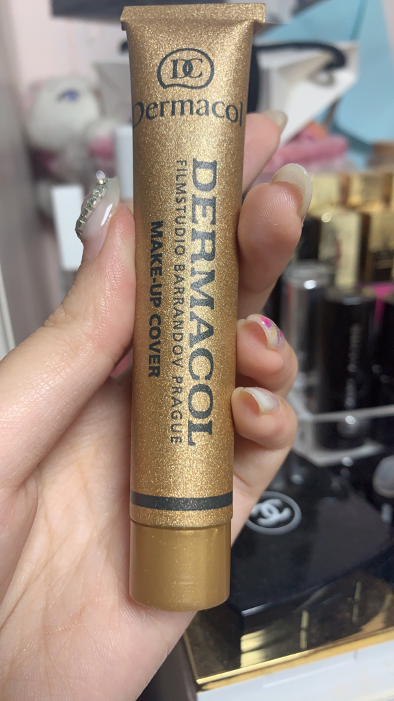 Real user review photo of Makeup Cover Waterproof Foundation [No.208 Bright Beige]