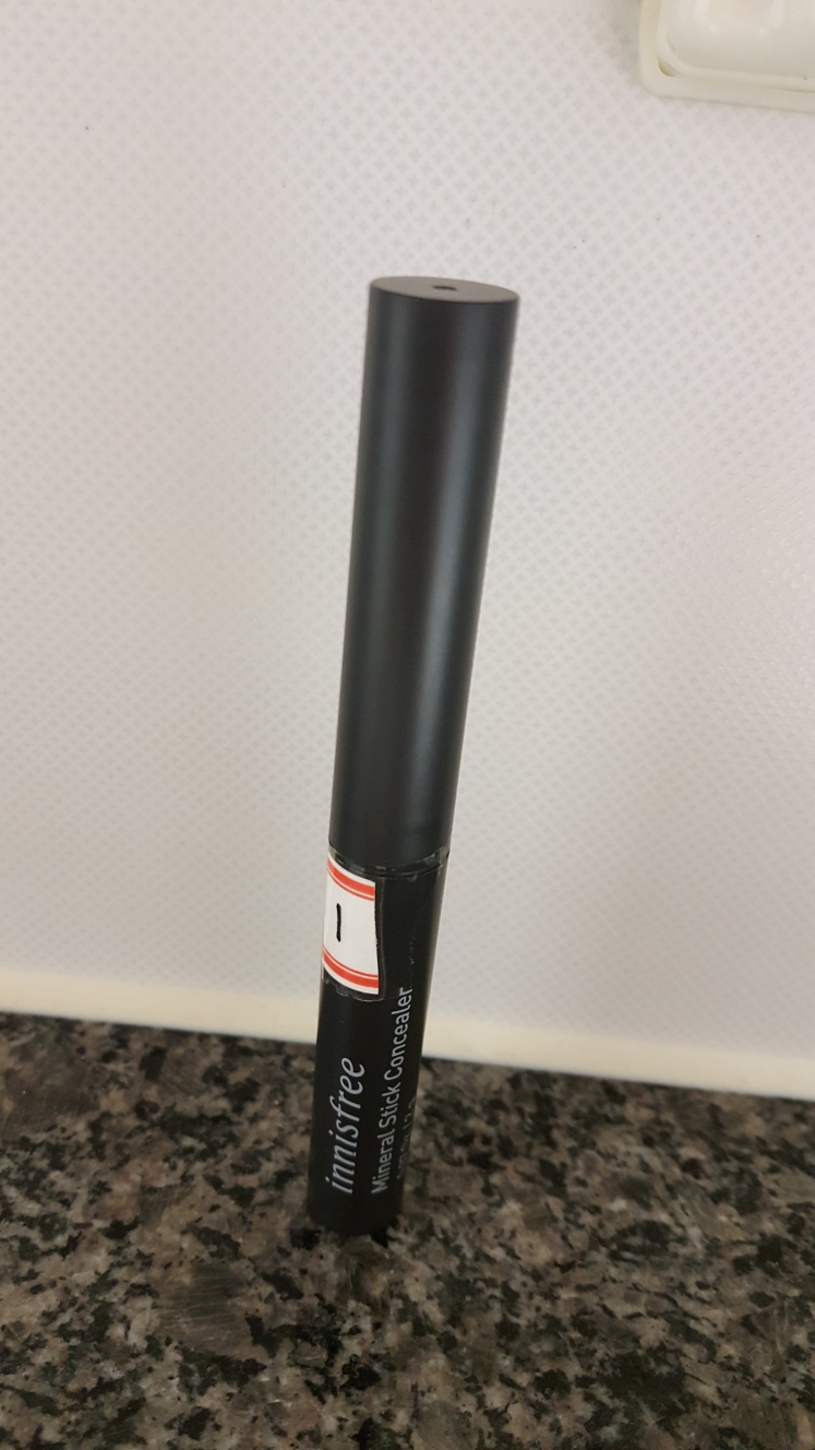 Real user review photo of Mineral Stick Concealer [No. 1 Light Beige]