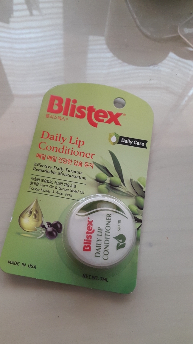 Blistex daily lip conditioner Reviews for Combination Skin | Hwahae