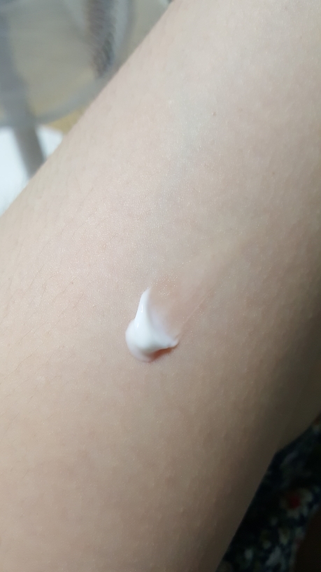 제이센 (JschonCOSMETIC) 핫슬림 멀티케어 레그크림 미니 review image