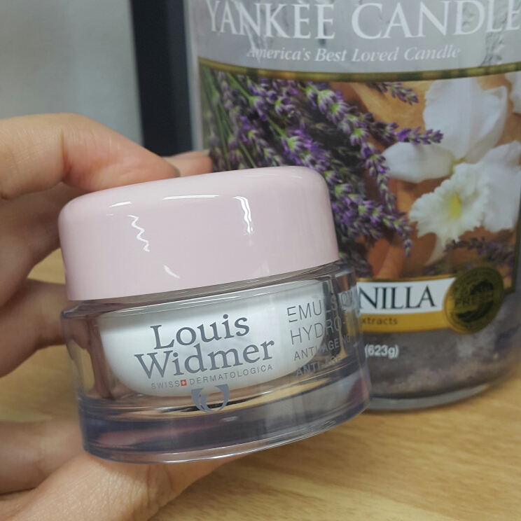 루이스비드마 (LouisWidmer) 모이스처 에멀전 하이드로 액티브 review image