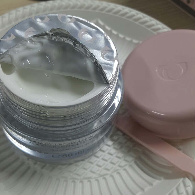 루이스비드마 (LouisWidmer) 모이스처 에멀전 하이드로 액티브 review image