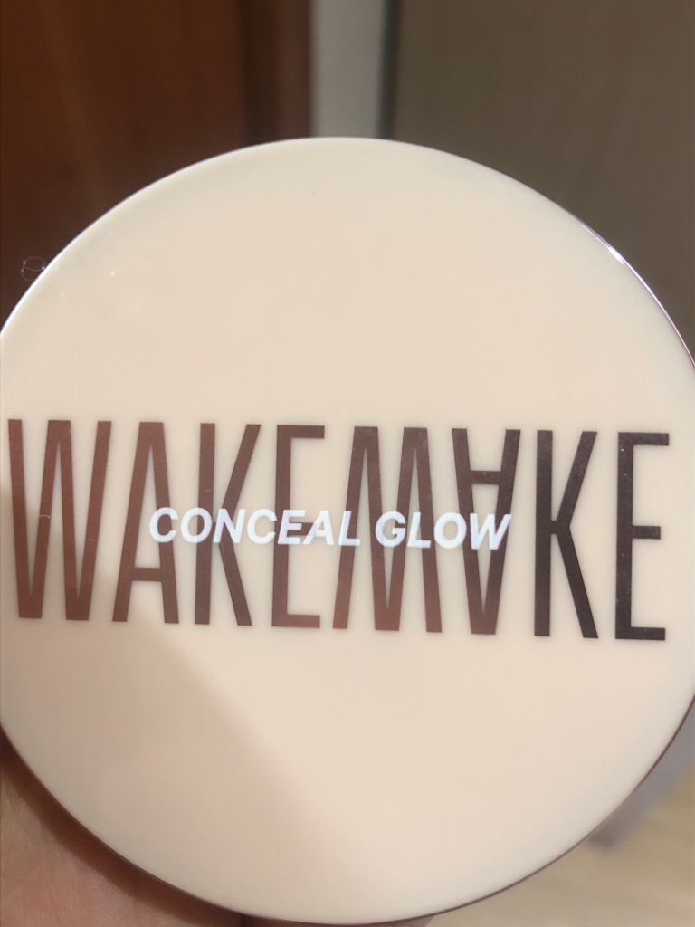 Real user review photo of Conceal Glow Cushion [No. 23 Natural Beige]