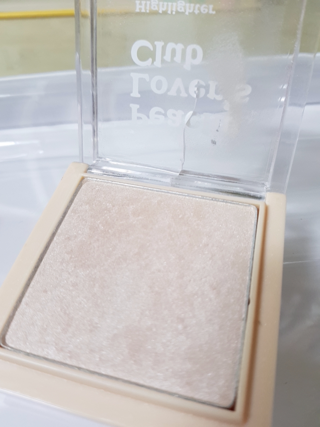 다이소 (daiso) 피치 베이비라이크 하이라이터 review image