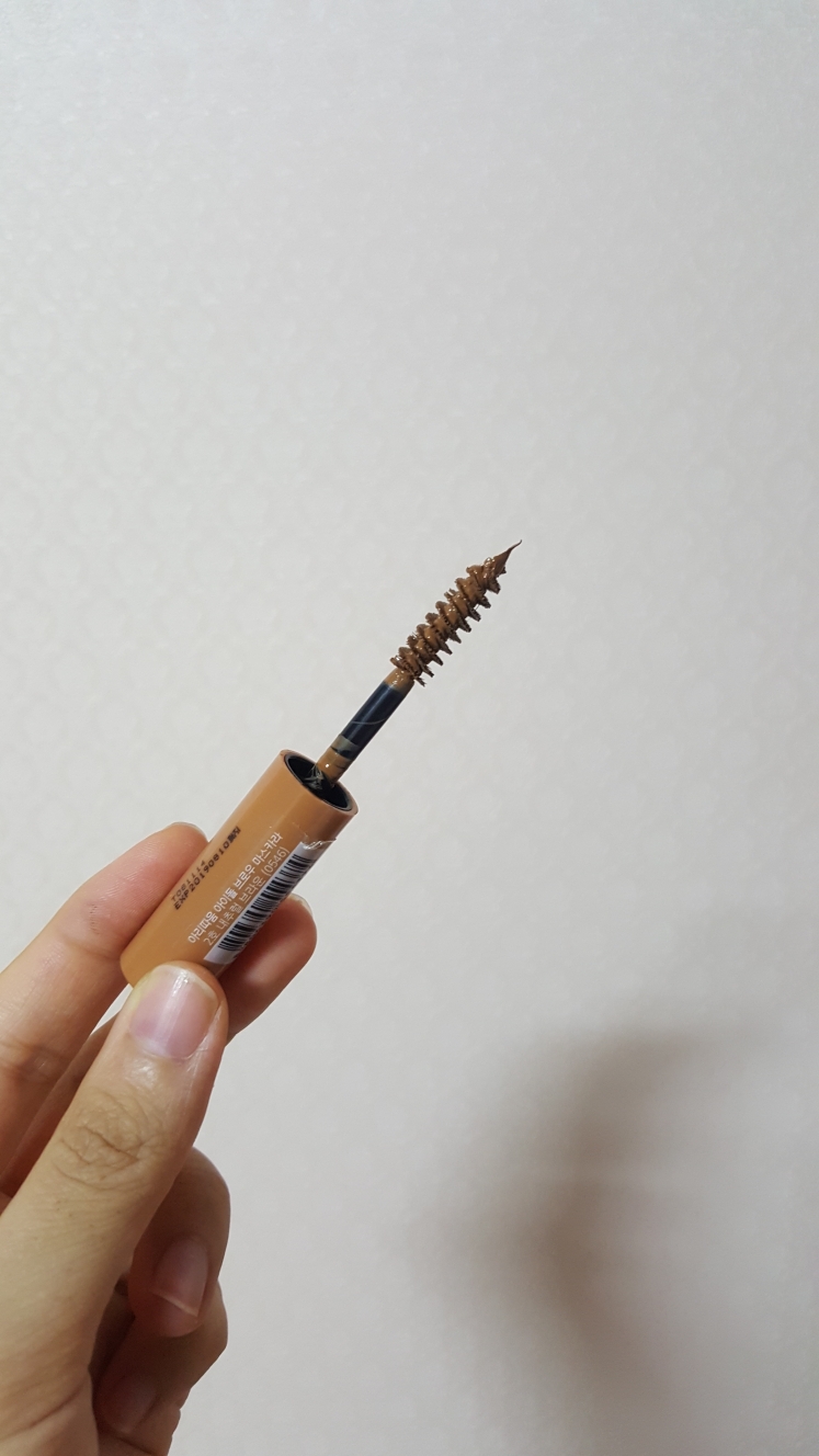 아리따움 (ARITAUM) 아이돌 브로우 마스카라 [2호 내추럴브라운] review image